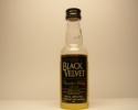 4.BLACK VELVET Canadian Whisky plastic